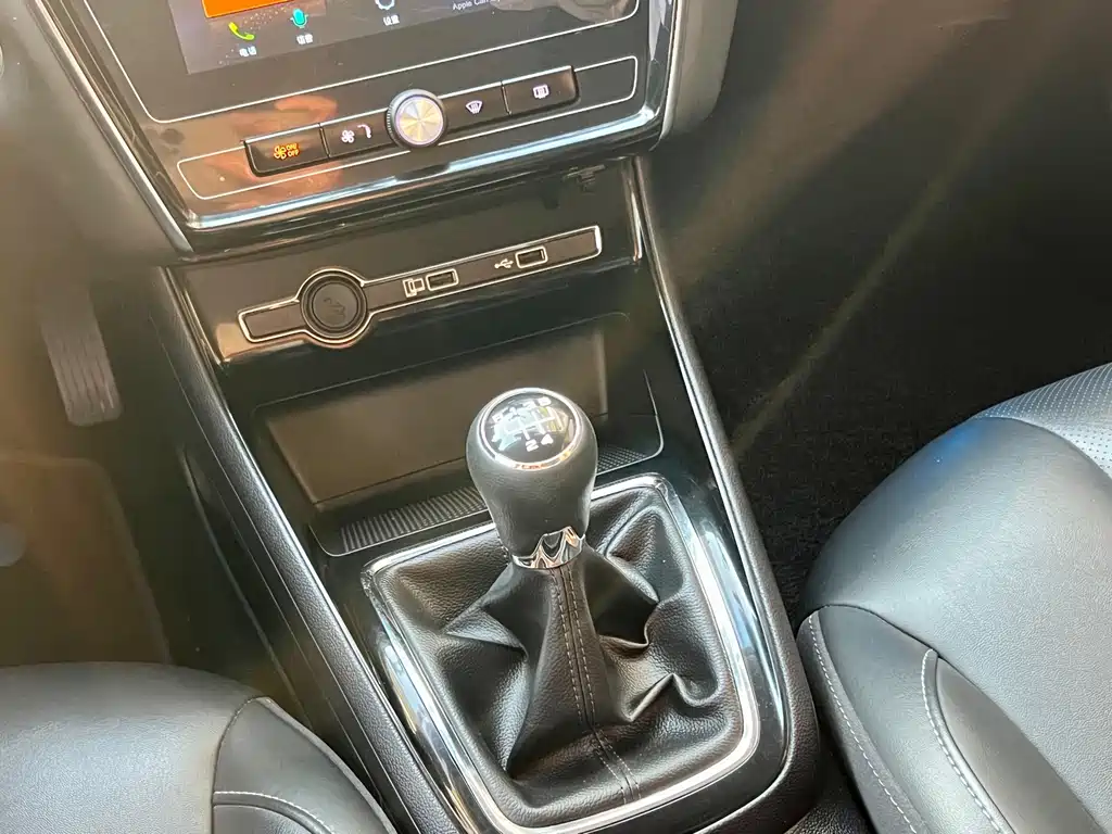 Roewe i5 — миниатюра 9