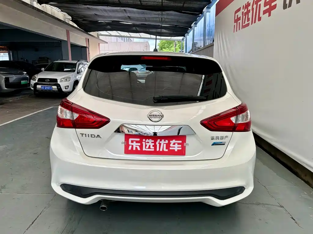 Nissan Tiida — миниатюра 4
