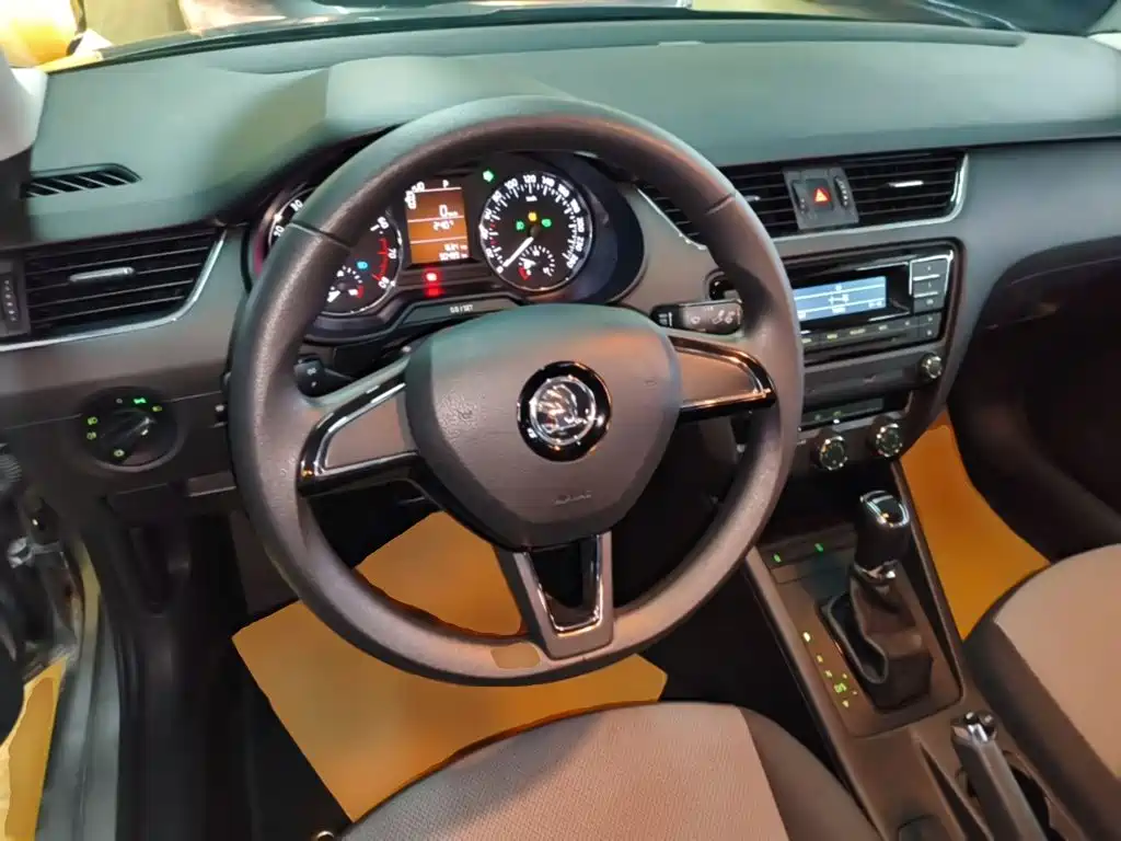 Skoda Octavia — миниатюра 11