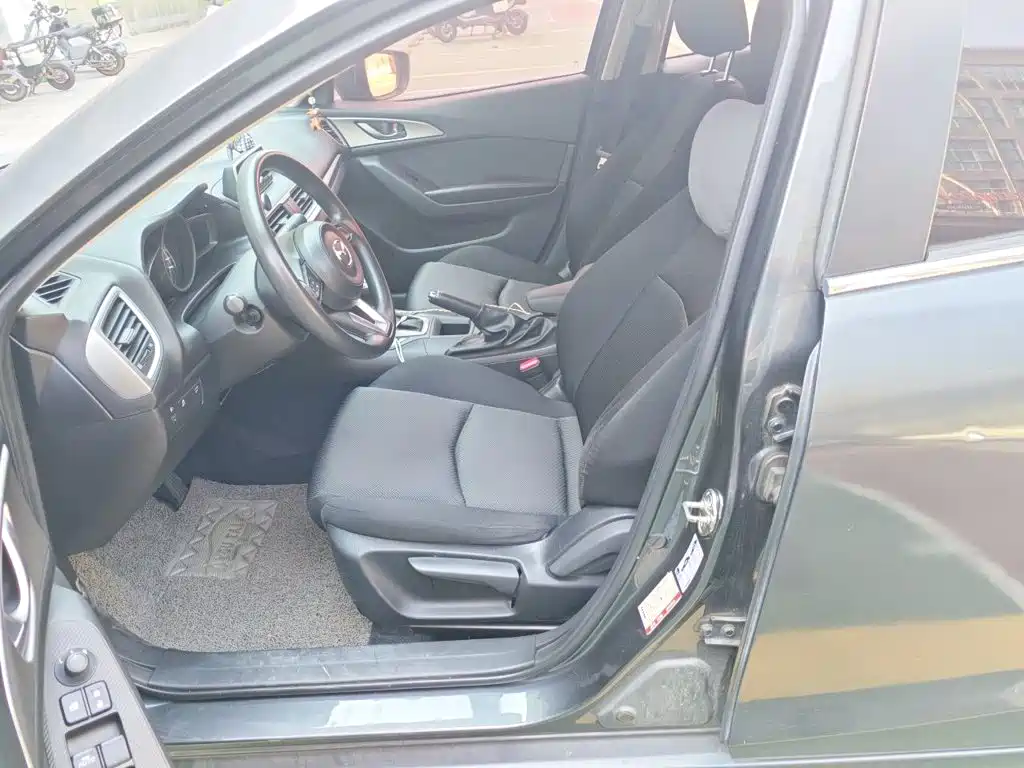 Mazda 3 Axela — миниатюра 11