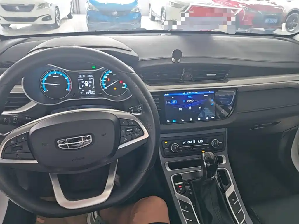 Geely Emgrand — миниатюра 10