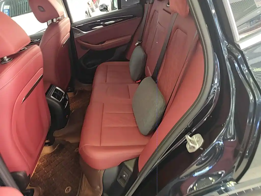 BMW iX3 — миниатюра 17