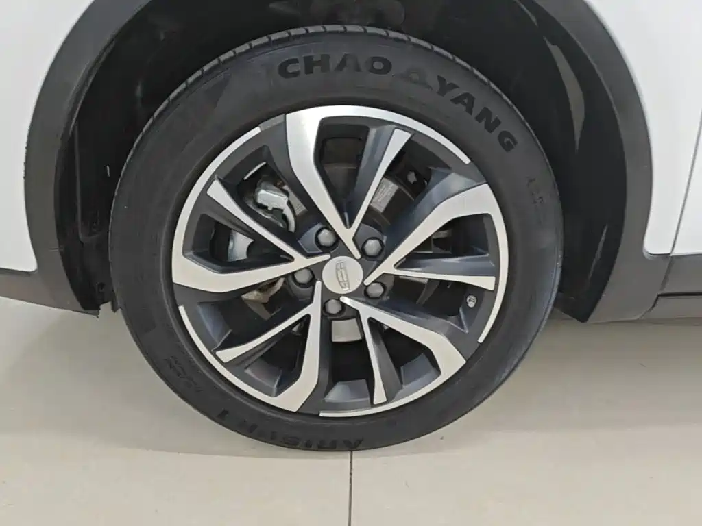 Geely Emgrand GS — миниатюра 23