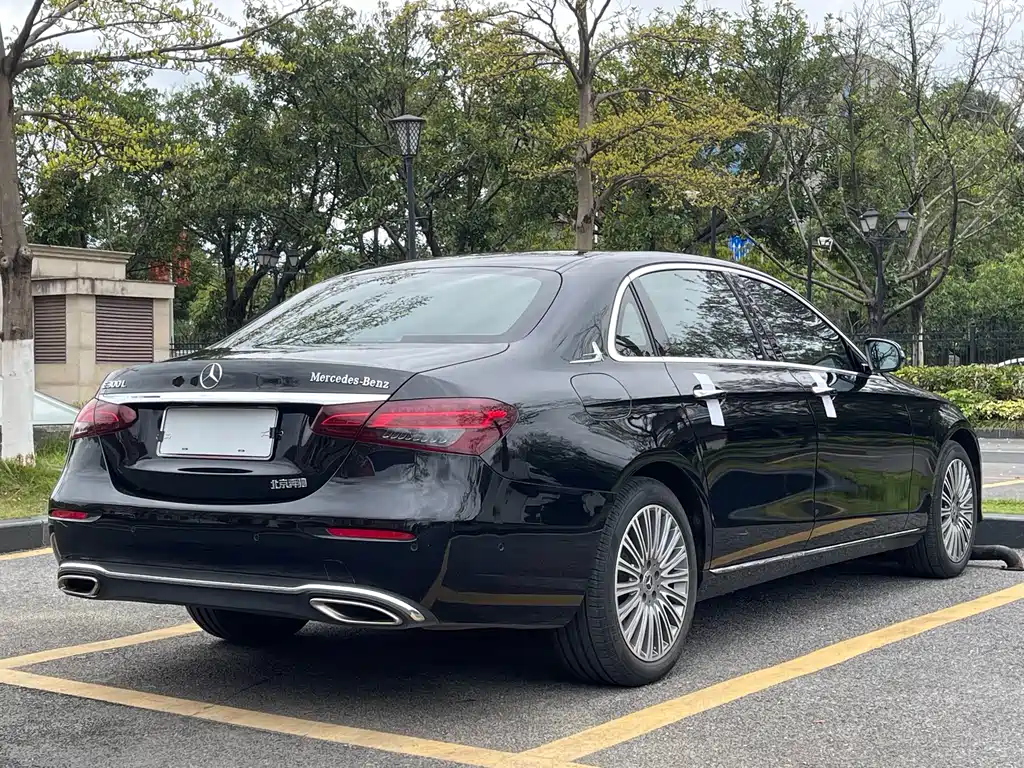 MERCEDES-BENZ E CLASS