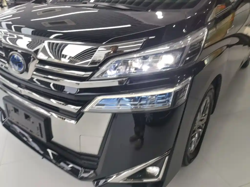 Toyota Vellfire — миниатюра 24
