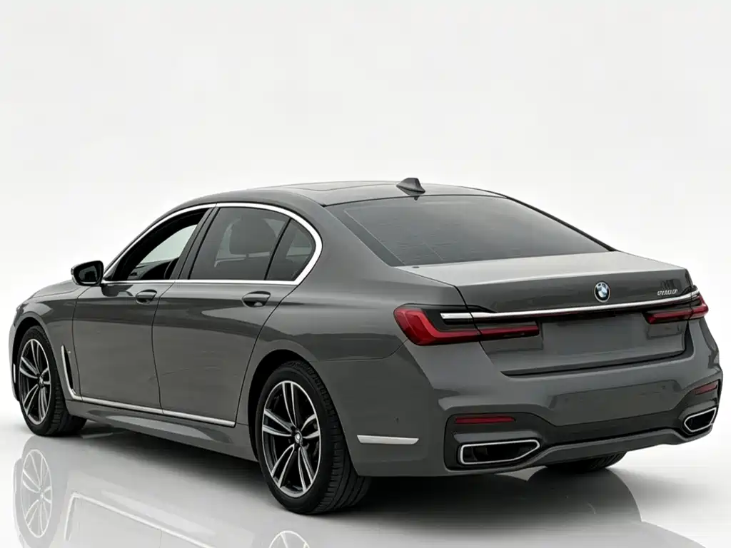 BMW 7 Series - фото 4
