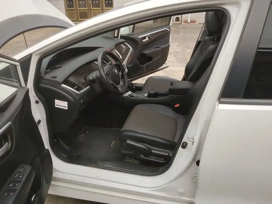 Honda Jade — миниатюра 9