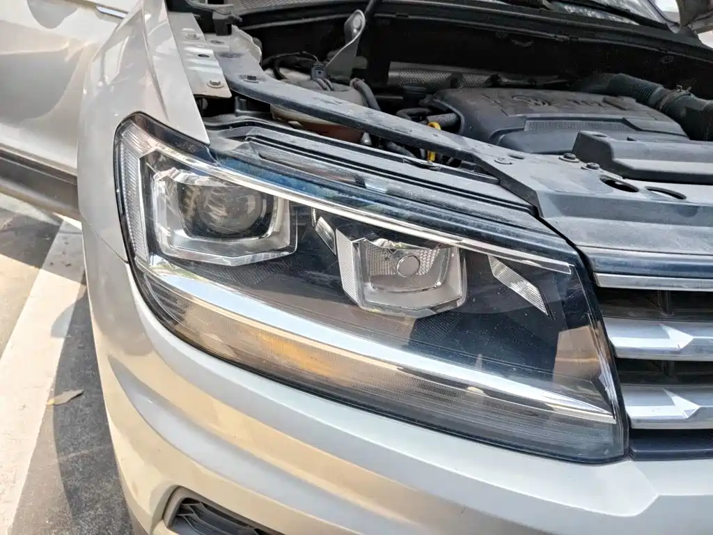 Volkswagen Tiguan L — миниатюра 25