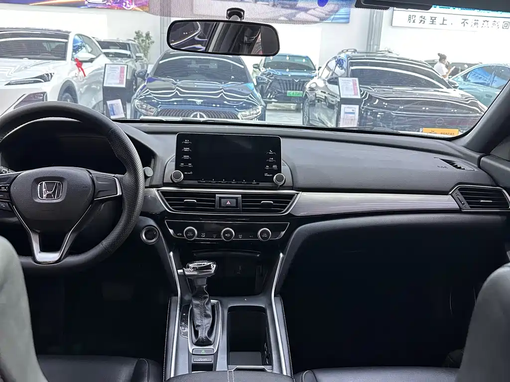 Honda Inspire - фото 6