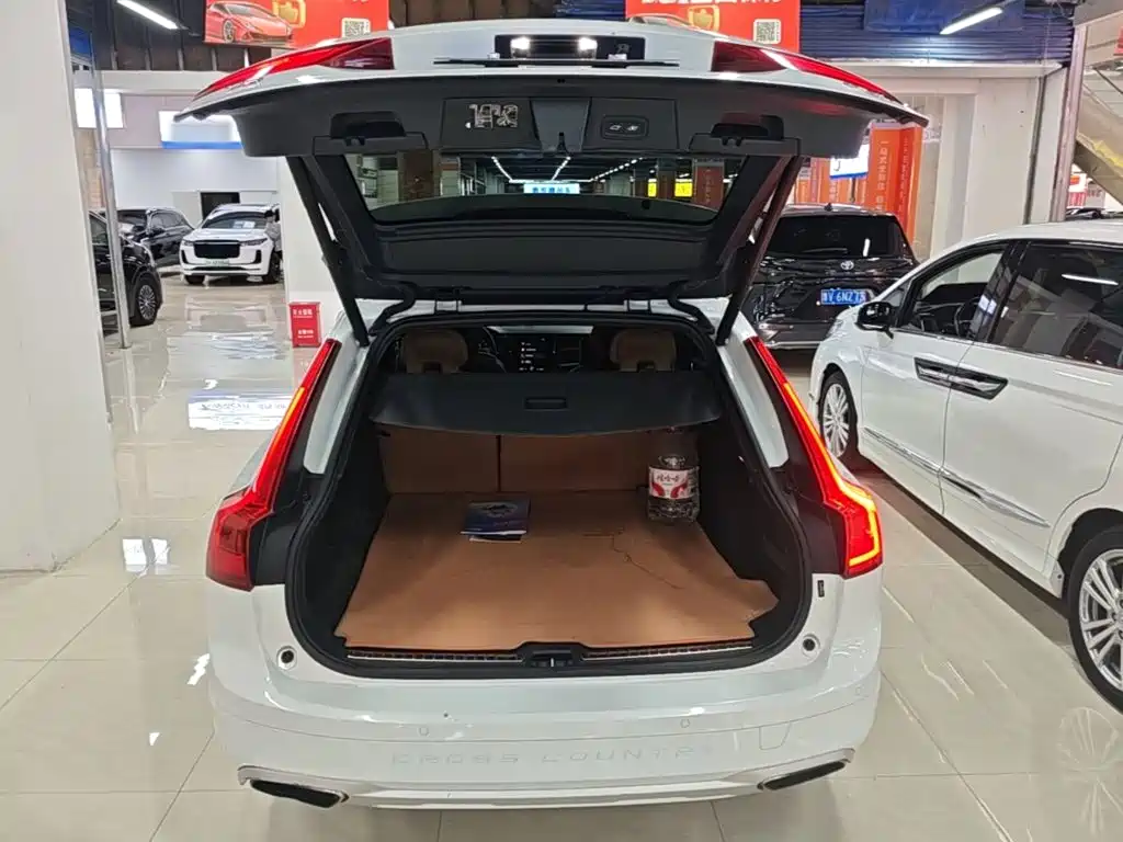 Volvo V90 — миниатюра 19