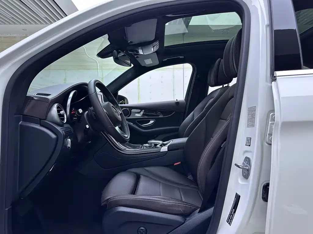 Mercedes-Benz GLC 2017 GLC 260 4MATIC