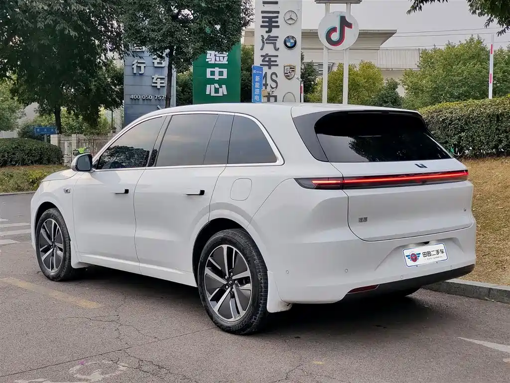 Li Auto IDEAL L6
