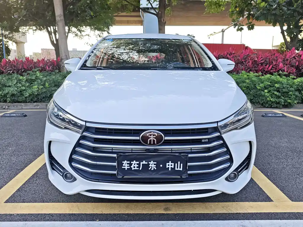 BYD Song MAX MAX 2017 1.5T AT Luxury 7 мест