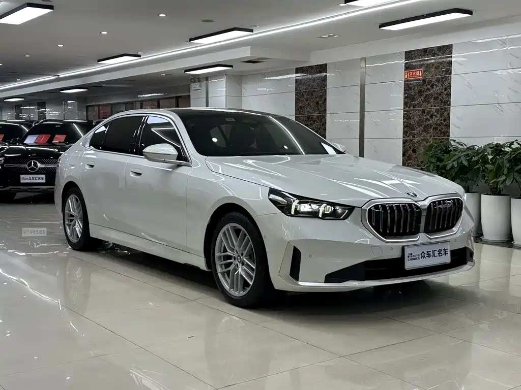 BMW 5 Series 5 2024 525Li Luxury