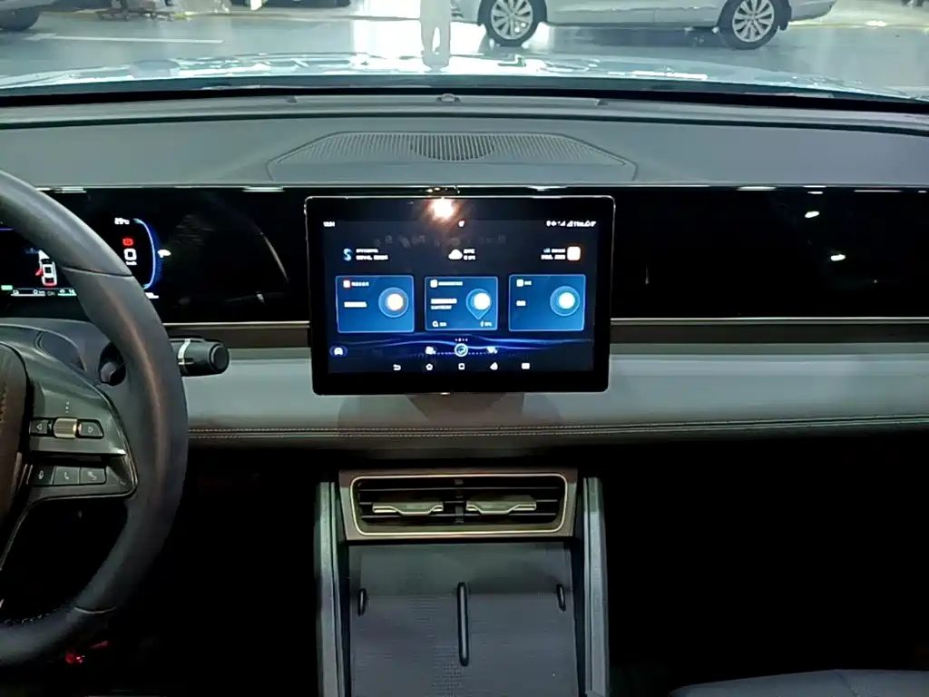 BYD Qin L — миниатюра 13