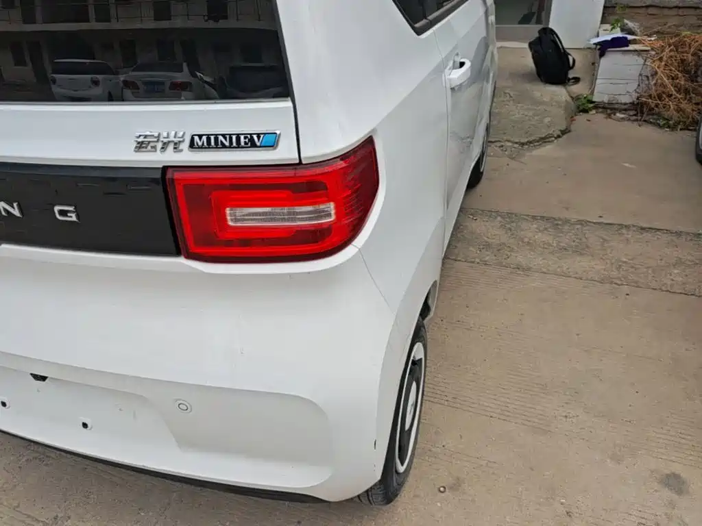 Wuling MINIEV — миниатюра 8