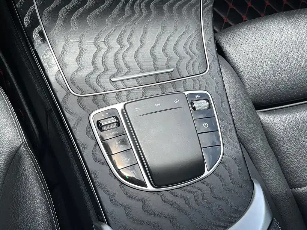 Mercedes-Benz C-Class — миниатюра 14