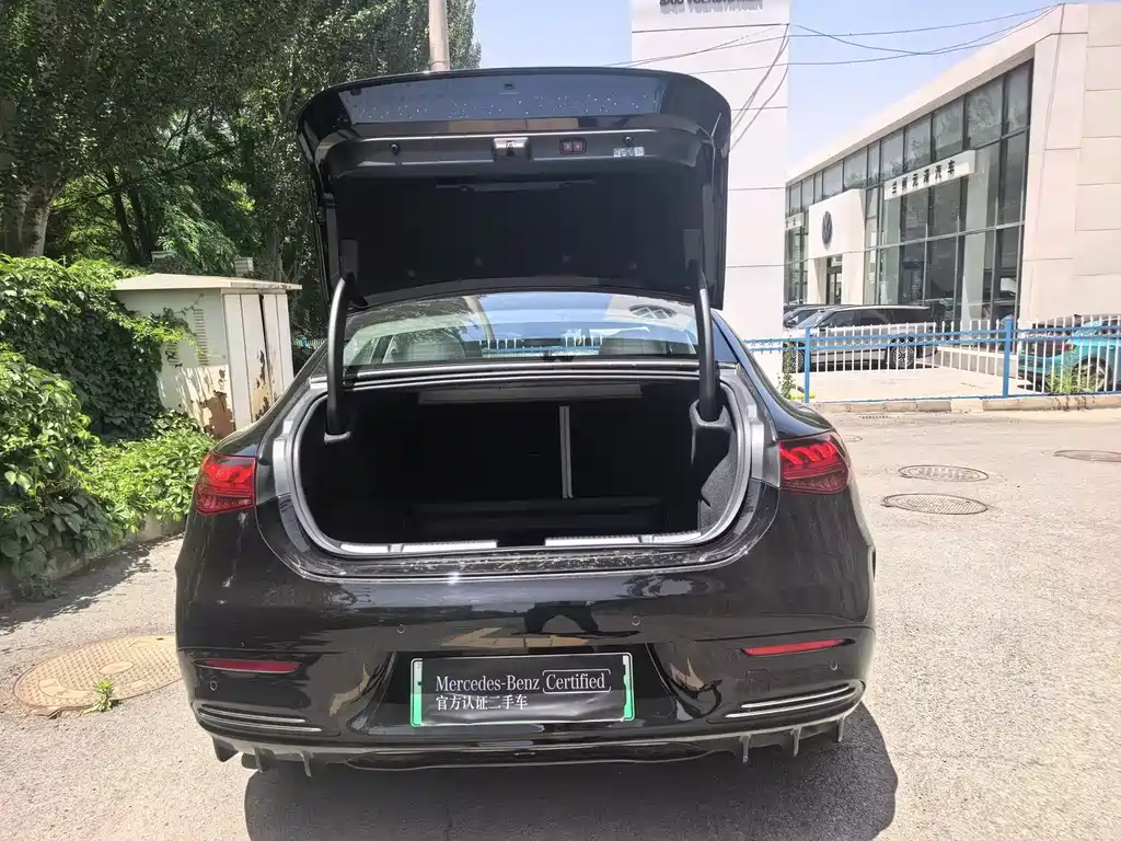Mercedes-Benz EQE 2025 500 4MATIC