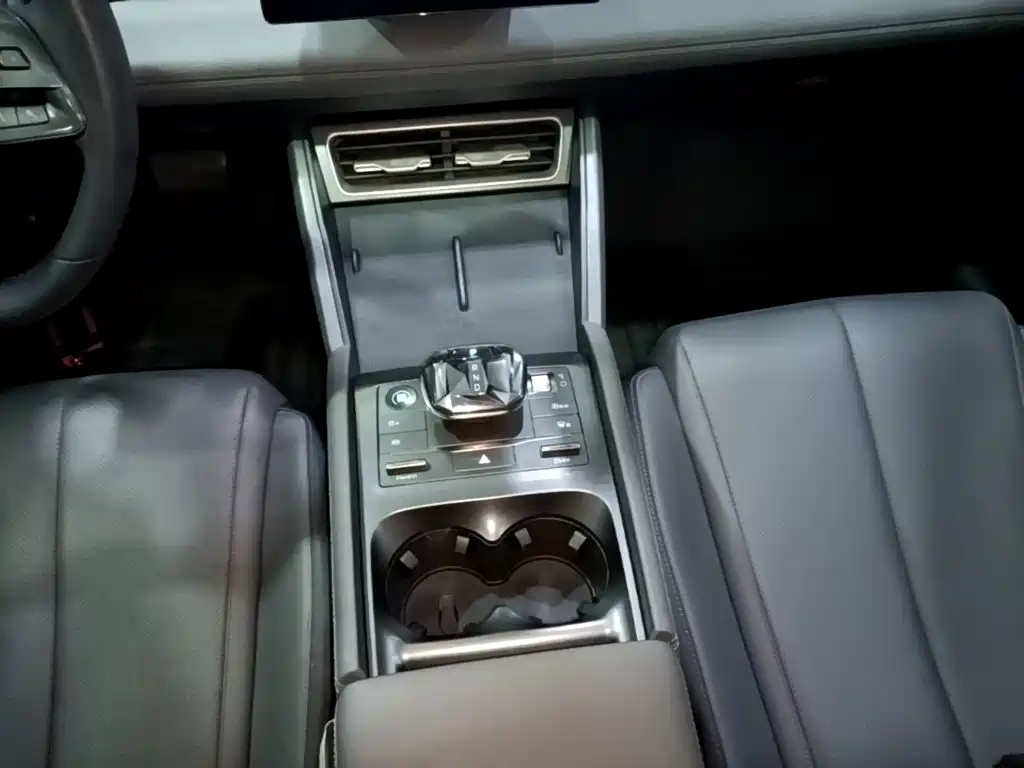 BYD Qin L — миниатюра 14