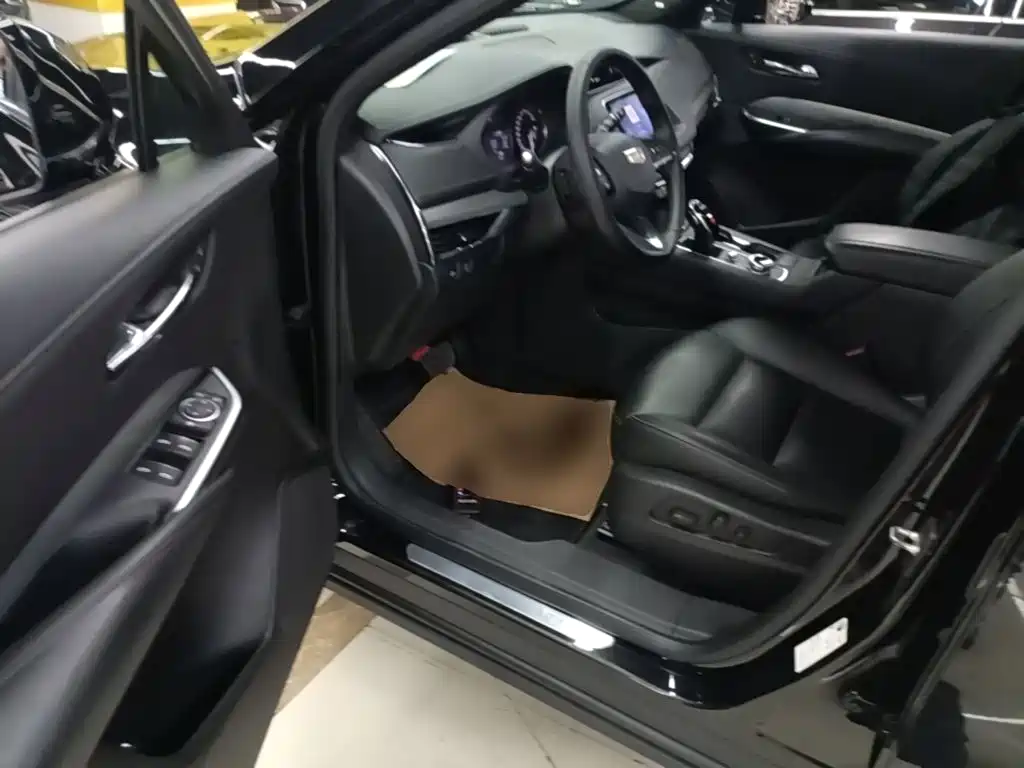 Cadillac XT4 — миниатюра 16