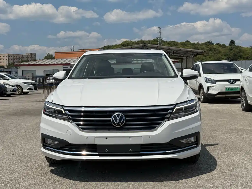 Volkswagen Lavida — миниатюра 2