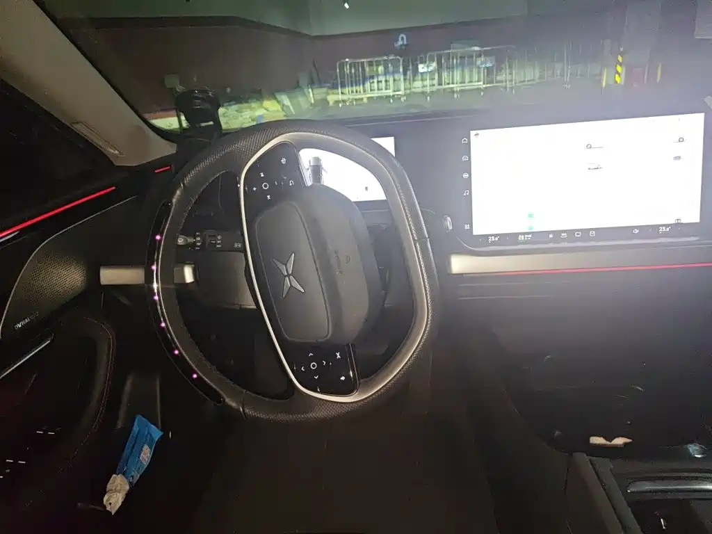 XPeng P7 — миниатюра 6