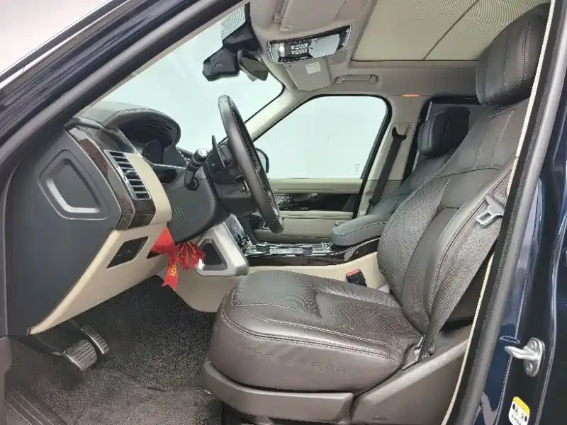 Land Rover Range Rover 2022 3.0 L6 400PS