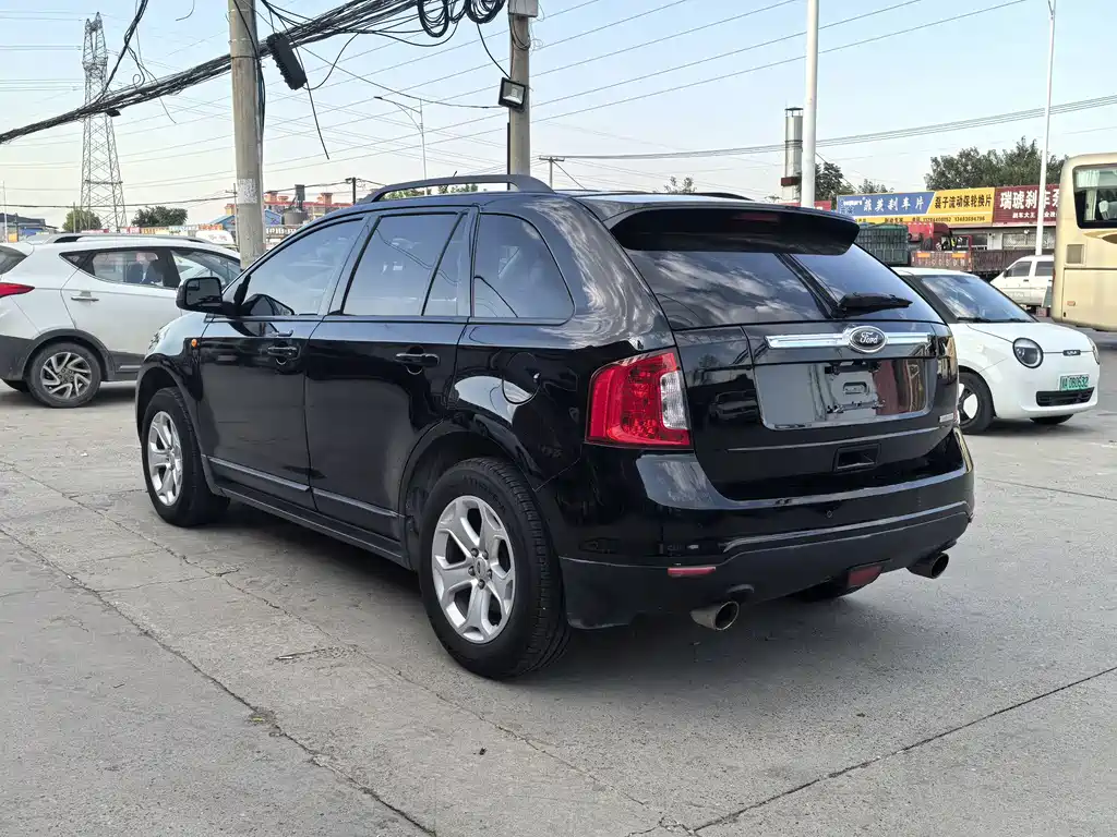 Ford Edge (Import) — миниатюра 6