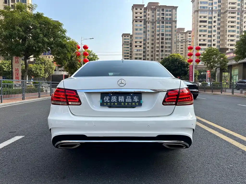 Mercedes-Benz E-Class — миниатюра 7