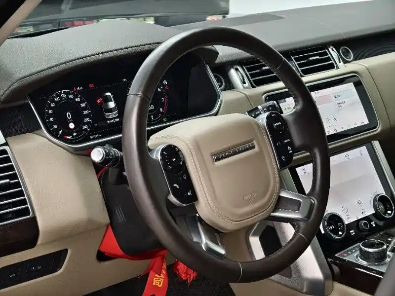 Land Rover Range Rover 2022 3.0 L6 400PS