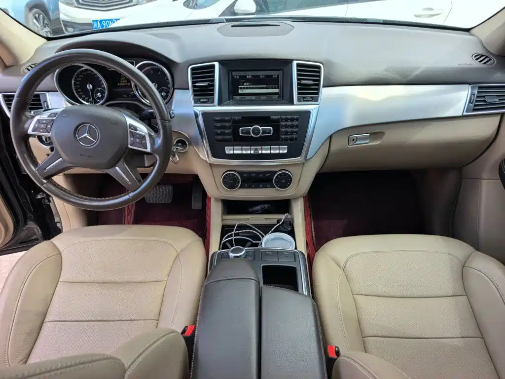 Mercedes-Benz M-Class — миниатюра 10