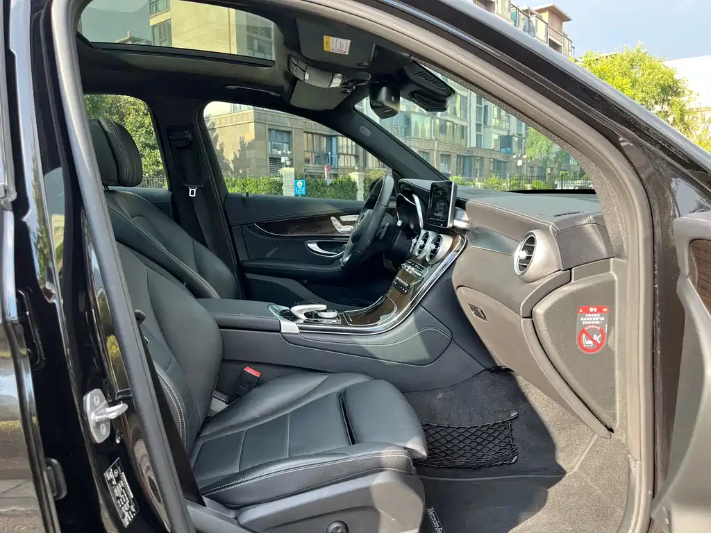 Mercedes-Benz GLC — миниатюра 12
