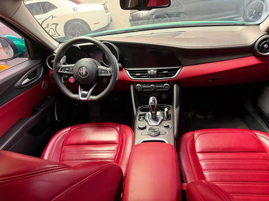 Alfa Romeo Giulia — миниатюра 5