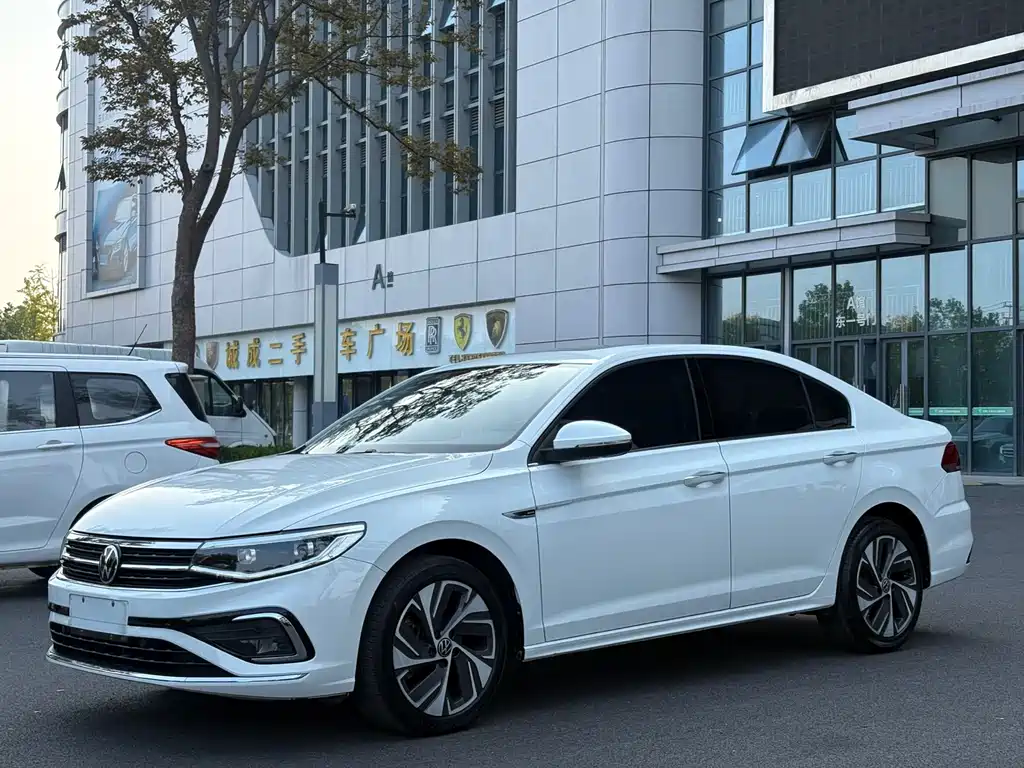 Volkswagen Bora — миниатюра 3