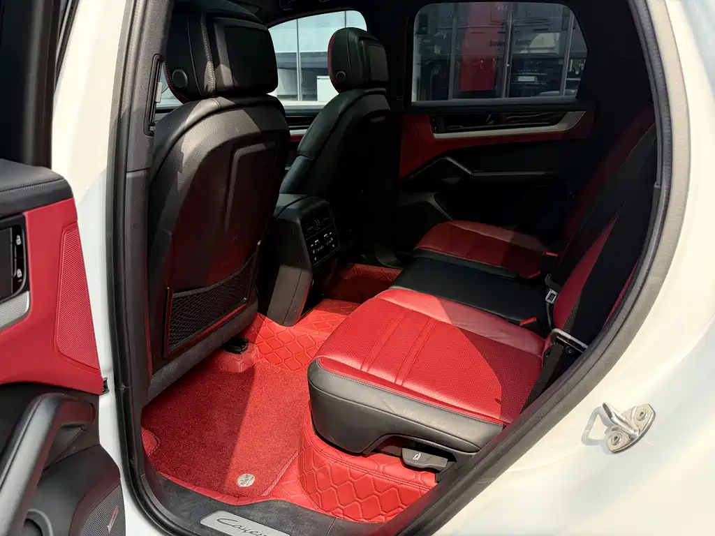 Porsche Cayenne — миниатюра 16