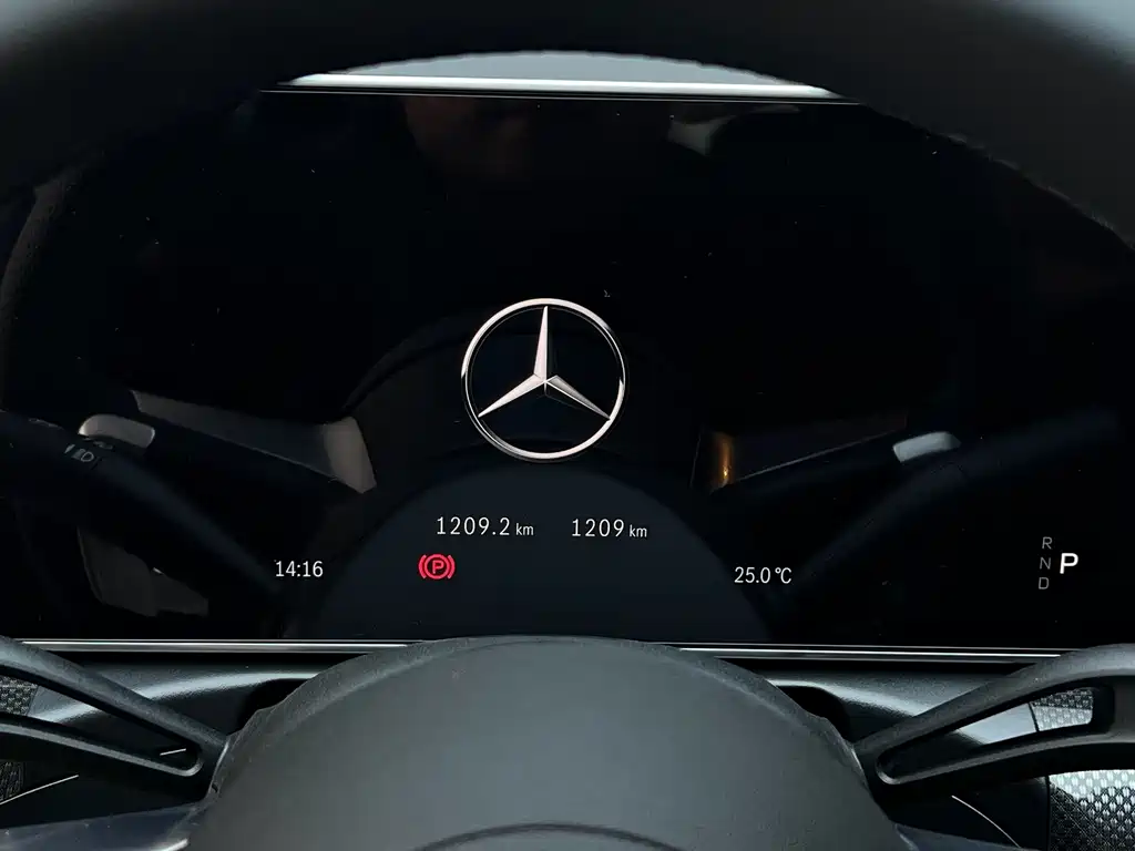 Mercedes-Benz C-Class — миниатюра 10
