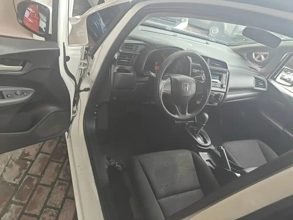 Honda Fit — миниатюра 16