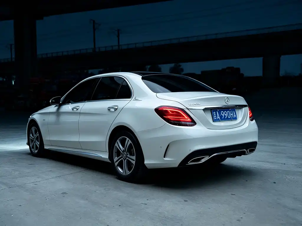 Mercedes-Benz C-Class — миниатюра 7
