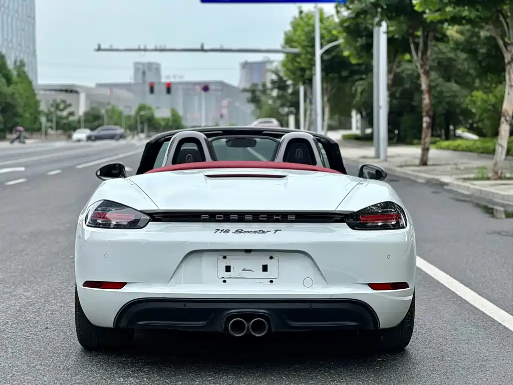 PORSCHE 718