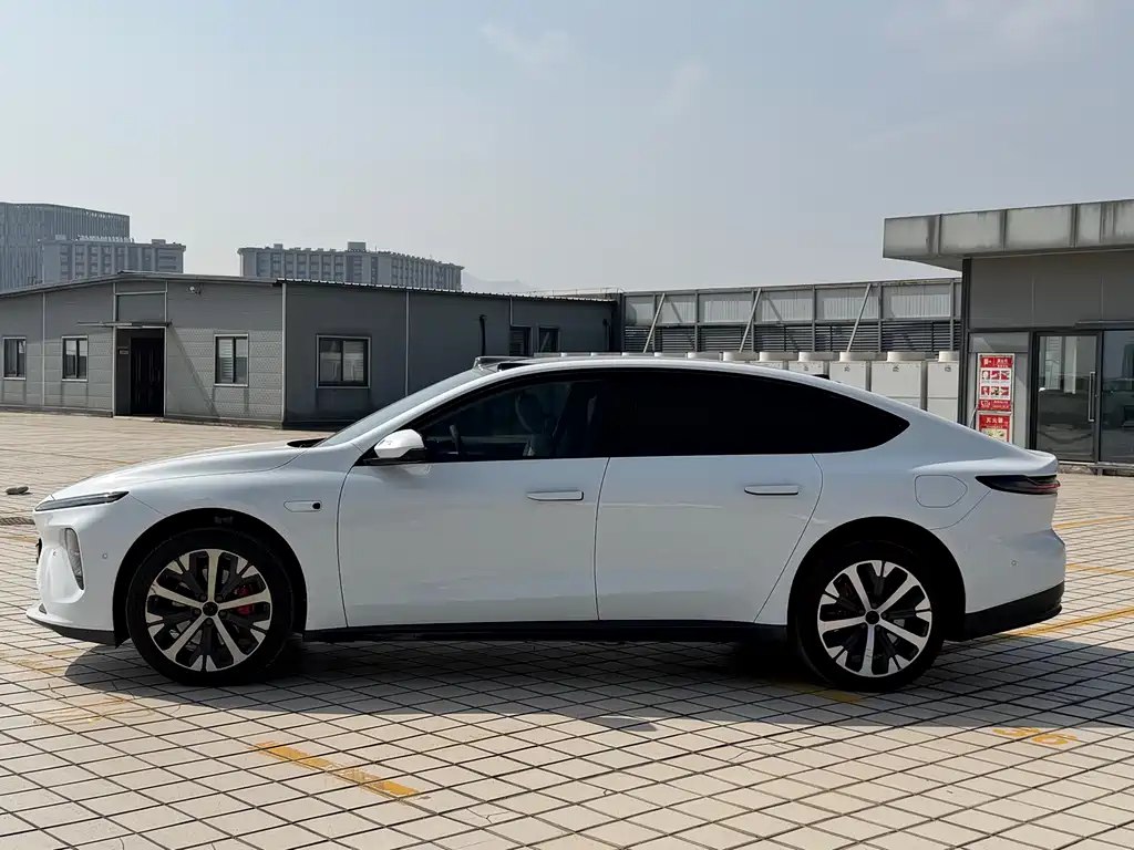 NIO NIO ET7