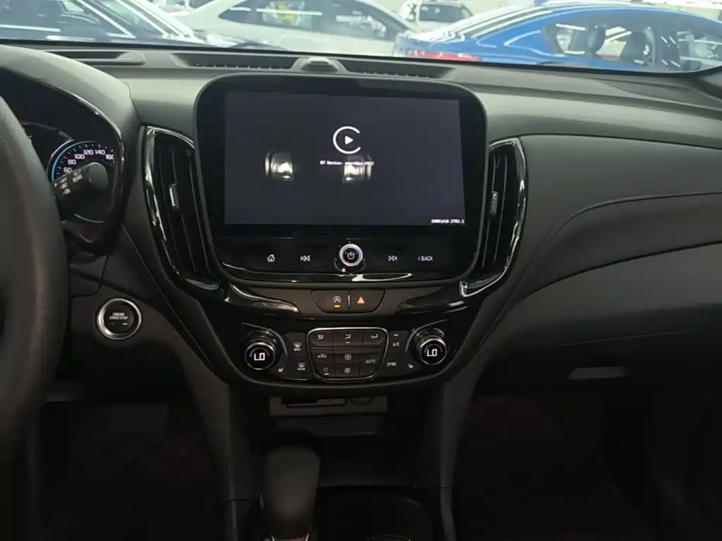 Chevrolet Equinox — миниатюра 13