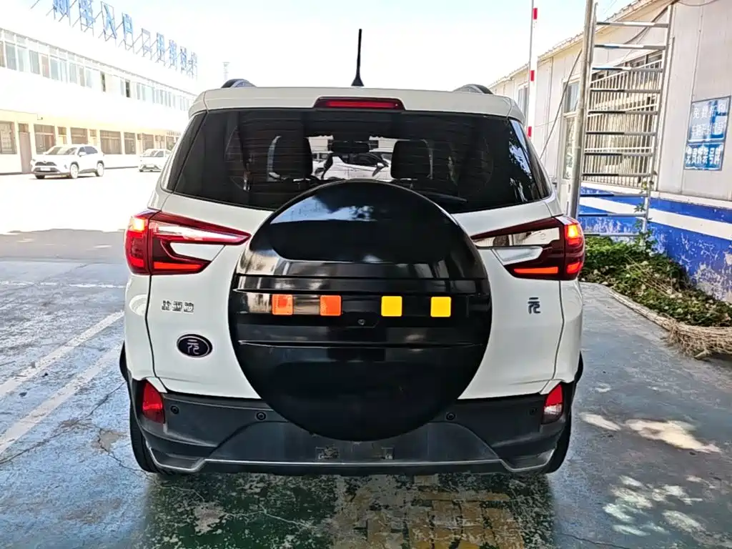 BYD Yuan EV — миниатюра 6