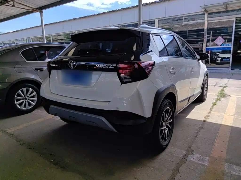 Toyota Yaris L — миниатюра 7