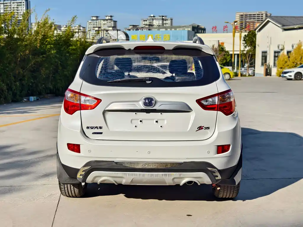 Changan CS35 2015 1.6L AT Luxury V