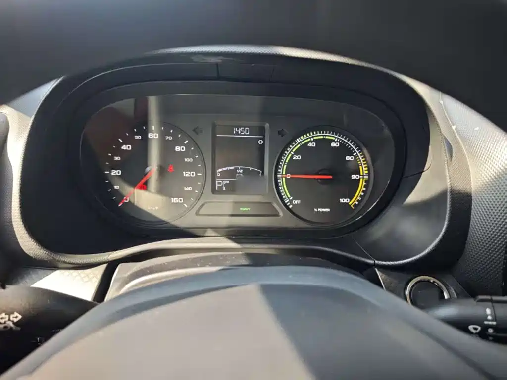 Roewe Clever — миниатюра 14