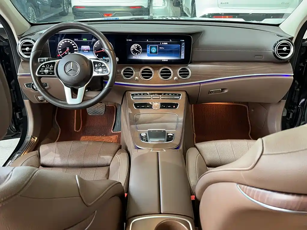 Mercedes-Benz E-Class — миниатюра 5