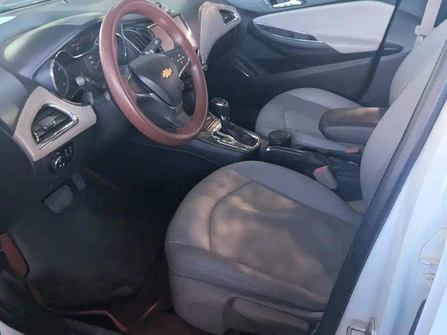 Chevrolet Cruze — миниатюра 9