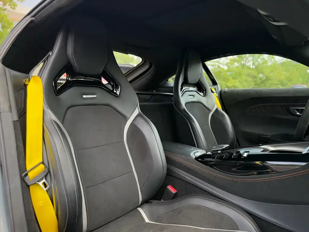 MERCEDES-BENZ AMG GT