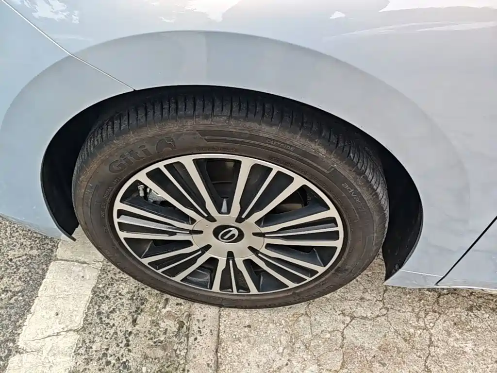 GAC Motor Trumpchi E8 PHEV — миниатюра 23