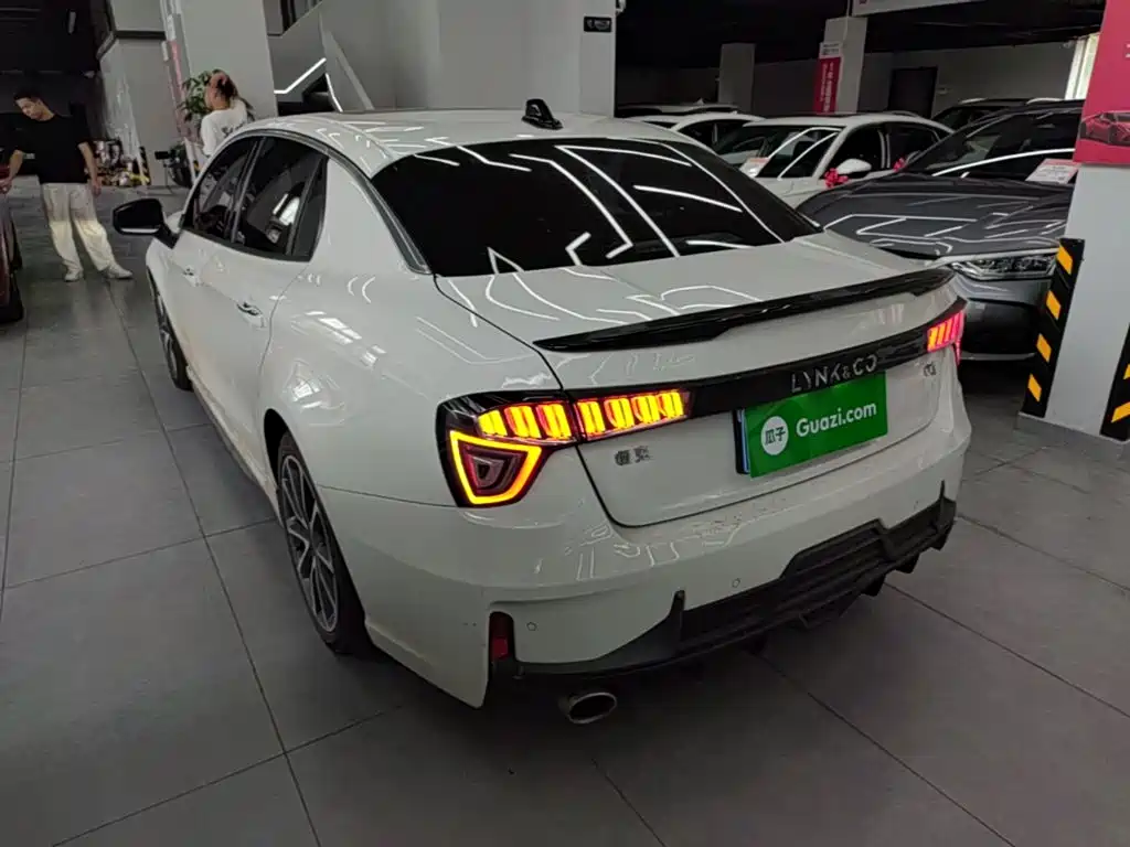 Lynk & Co 03 — миниатюра 5